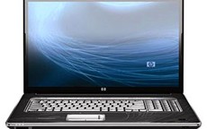 Sắm laptop đắt tiền thay thế máy tính để bàn