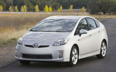 "Xế" Toyota hạ giá