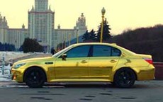 Chiêm ngưỡng BMW M5 mạ vàng