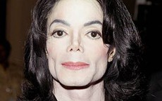 Vua nhạc pop Michael Jackson đột tử ở tuổi 50