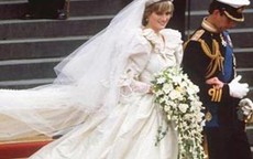Vợ chưa cưới Hoàng tử Anh từ chối váy cưới của mẹ chồng