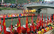 Ninh Bình: Rộn ràng lễ hội đền Trần