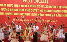 Cuộc chiến chống kỳ thị với người bị nhiễm HIV/AIDS còn là một chặng đường dài