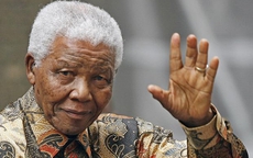 Cựu tổng thống Nam Phi Nelson Mandela qua đời