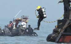 Thợ lặn thiệt mạng khi tìm nạn nhân phà Sewol