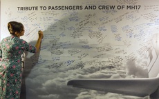 Tiếp viên Malaysia Airlines đau đớn, sa sút tinh thần sau MH370 và MH17