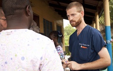 Cảm phục những tấm gương thầy thuốc quên mình nơi tâm dịch Ebola