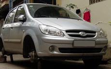 Ôtô bị tháo trộm 3 bánh lúc rạng sáng