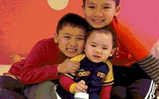 Hình ảnh đáng yêu 3 con trai nhà Bằng Kiều