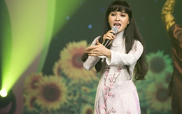 Bà mẹ 4 con Trang Nhung hát vẫn "sung"