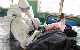 Dịch Ebola: Thêm 76 người chết, hàng không e ngại vận chuyển khách từ vùng dịch
