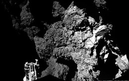 Cận cảnh robot thăm dò Philae lần đầu tiên đáp xuống bề mặt sao chổi