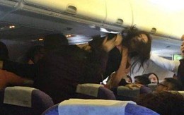 Lại xảy ra đánh lộn trên máy bay