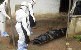 Ebola giết chết gần 3.100 người ở Tây Phi, xót thương số phận của những đứa trẻ trong tâm dịch