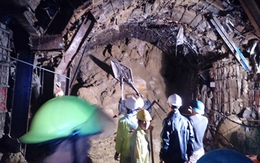 Thủ tướng yêu cầu cứu 11 công nhân vụ sập hầm thủy điện