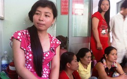 Bé trai văng khỏi bụng mẹ phải bỏ chân