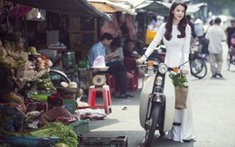 Trương Ngọc Ánh diện áo dài tuyệt đẹp, cưỡi xe cub đi chợ