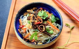 Miến lươn trộn chiêu đãi cả nhà