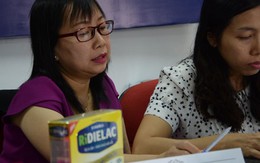 Tập cho bé ăn dặm đúng cách