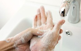 Nguy hại chết người từ nước rửa tay