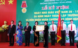 Trường Cao đẳng Y tế Hà Đông đón nhận Huân chương Lao động hạng Nhất