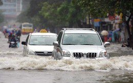 Lưu ý quan trọng giúp bạn lái xe an toàn trong mùa mưa bão