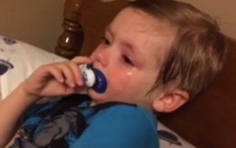 Bé 2 tuổi khóc ròng đòi tranh cử tổng thống Mỹ
