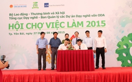 Hội chợ việc làm 2015: Đưa học viên học nghề tiếp xúc với doanh nghiệp