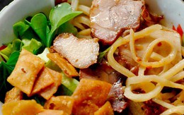 "Mẹo vàng" tỏa sáng ngày Tết với trang phục ánh kim