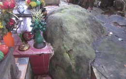 'Ngài đá' linh thiêng giúp tìm lại đồ bị mất