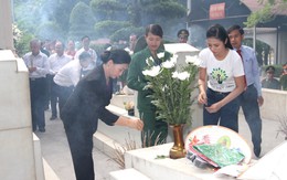 Tri ân các anh hùng liệt sỹ tại Ngã ba Đồng Lộc