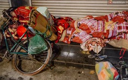 Lạnh lẽo những giấc ngủ đêm đông của người vô gia cư ở Hà Nội
