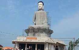 Tượng Phật cao 45 m bất ngờ đổ sập