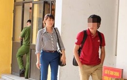 Vợ bị cáo Tường: "Mọi thứ đổ lên đầu mẹ con tôi, khổ lắm!"