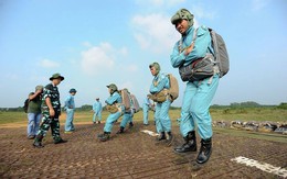 Trào lưu nhảy dù từ độ cao 500 m hút giới trẻ Hà thành