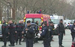 Nghi phạm tấn công tòa soạn báo ở Paris bị tiêu diệt, hai tên bị bắt