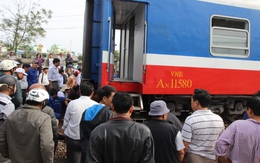 Tàu hỏa Sài Gòn - Hà Nội trật bánh, nhiều toa đứt lìa, hàng trăm người hoảng loạn