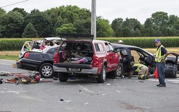 Tai nạn thảm khốc: Siêu xe bị đâm nát, cô dâu nguy kịch