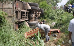 Gia đình đau đớn đón quan tài ba chị em ruột về nhà