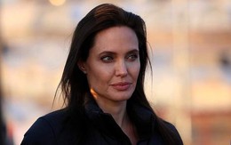 Angelina Jolie tiếp tục cắt bỏ buồng trứng
