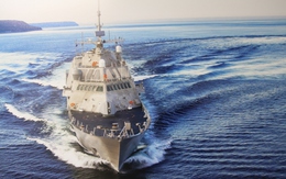 Ngắm chiến hạm "khủng" của Hải quân Hoa Kỳ cập cảng Tiên Sa