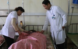 Nữ sinh bị đâm thủng bụng vì nói lời chia tay
