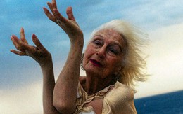 Nữ vũ công nhiều tuổi nhất thế giới vẫn trình diễn ở tuổi… 100