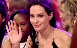 Angelina Jolie rạng ngời sau phẫu thuật cắt bỏ buồng trứng