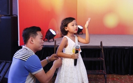 Thái Thùy Linh và ông xã chăm chút cho con gái thi hát