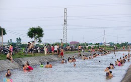Bãi tắm dài hàng chục km ở ngoại thành Hà Nội