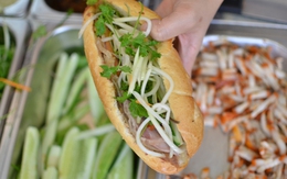 Bánh mì kẹp ngon nức tiếng ở thủ đô