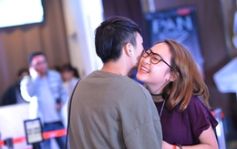 Con gái Thanh Lam thoải mái ôm hôn bạn trai giữa sự kiện