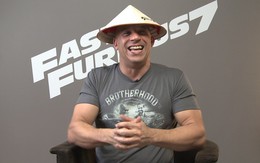 Tài tử "Fast & Furious 7" mê mẩn nón lá Việt Nam