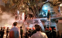 Hà Nội: Cháy lớn nhà 4 tầng trên phố cổ
